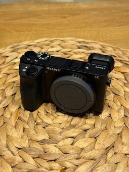 Sony a6500 + 3 baterie + nabíječka