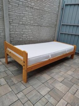 Prodám dřevěnou postel + Matrací 90cm x 200cm