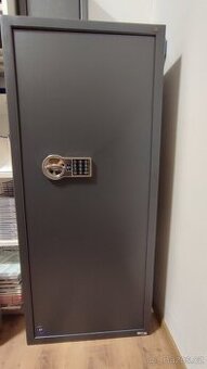 Prodám trezor na zbraně