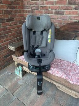 Otočná 360° autosedačka Inglesina Copernico 2022