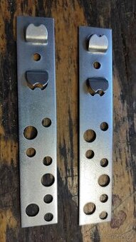 Montážní kotvy na okna