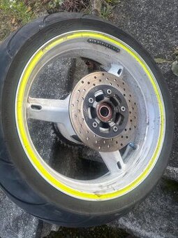 Zadni kolo na Suzuki Gsxr 750 600 00-05