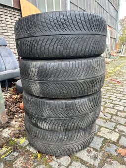 Pneu 275/45 R20