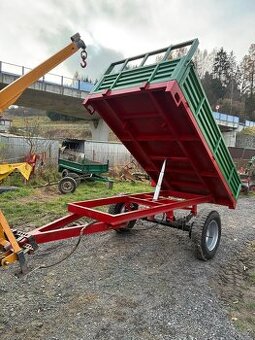 Sklapeci vlek za traktor