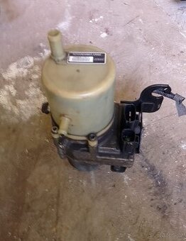 Mazda cx7 originální servo čerpadlo 2.2d