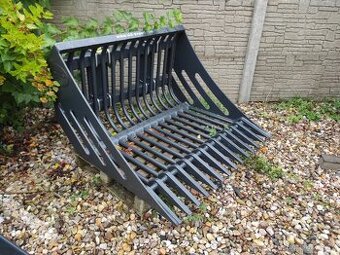 Katrovací lopata s montovaným uchycením