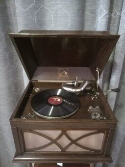 Salónní gramofon His Masters Voice