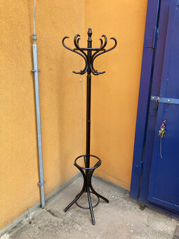 Věšák dřevěný stojanový TON, FRETON za 900 kč