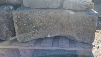 Pískovcové kameny obloukové