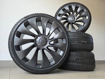Orig. Tesla Model Y - Zimní Pirelli R21