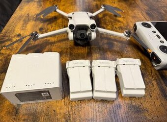 Dron DJI Mini 3 Pro + DJI RC Fly More Combo