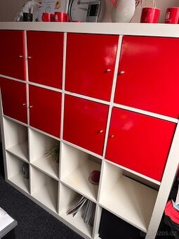 Ikea Kallax police, knihovna, regaly