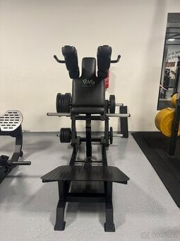 Posilovací stroj SQUAT