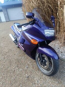 Kawasaki ZZR 1100 super stav