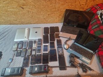 Telefon vysílačky hodinky notebook