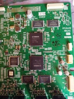 Základní deska Yamaha genos1