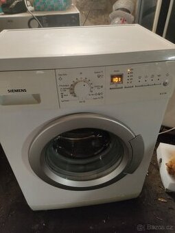 automatická pračka Siemens, úzká 40cm od zdi, kapacita 6kg.