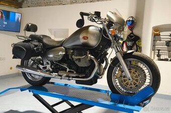 Moto Guzzi California Titanium  plus příslušenství