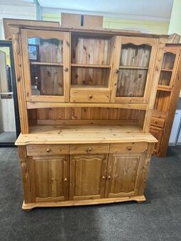 Krásná celodřevěná nelakovaná vitrína-příborník