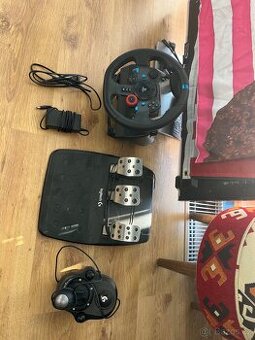 Logitech G29 + řadící páka