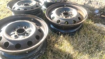 4x plechové disky na auto – dobrý stav