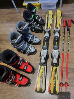 Lyže 110 lyžáky hůlky