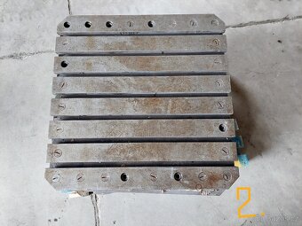 Deska litinová  s T drážkami