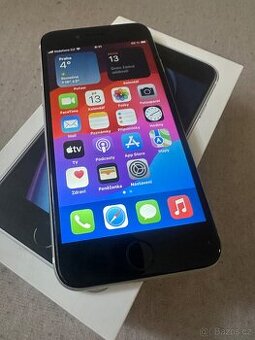 Apple iPhone SE 2020, moc pěkný stav