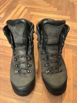 Pánské kotníkové trekové boty Fitwell vel. 44 (9,5)