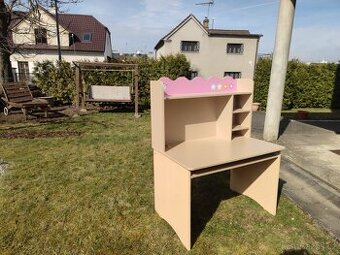 Dětský stůl