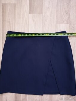 TMAVĚ MODRÁ SUKNĚ VEL.40/L