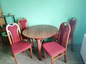 Krásný stůl se židlemi - 1