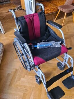 Invalidní vozík