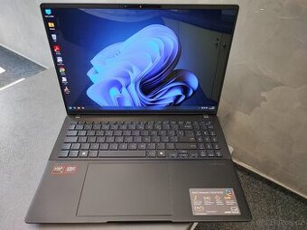 Asus VivoBook 16 OLED (M5606UA-OLED041W)