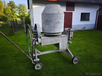 Stavební míchačka - 1