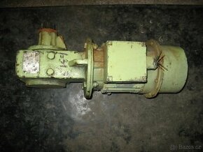 Motor s převodovkou - 1