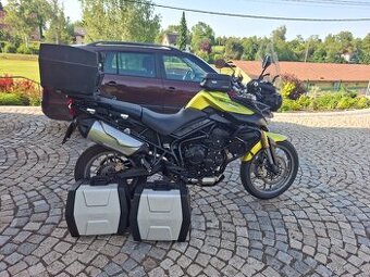 Triumph tiger 800