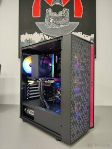 i5 9400, RX 6600 XT, 16GB DDR4 2400MHz, 250GB SSD + 4TB HDD