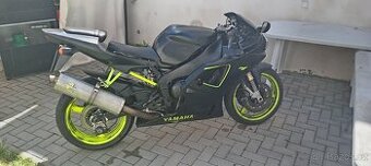 Yamaha yzf r1