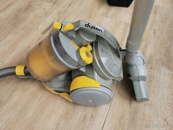 DYSON DC 05 - použitý, na náhradní díly