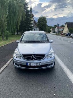 Mercedes Benz clas B 180
