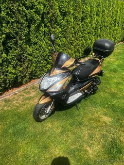 Skútr 125 ccm Capirelli Piavento