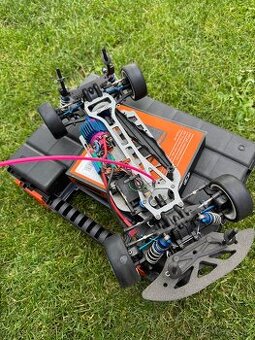 RC modely Yokomo a Kyosho včetně všeho