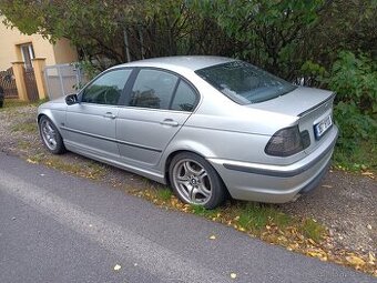 BMW 323 E46