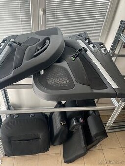 Škoda Octavia 2 zbytky interiéru