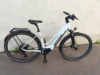Dámské trekové kolo Škoda eCross vel:L