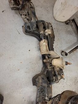 Ford Focus 1 facelift - kompletni predni naprava