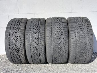 Pěkné zimní pneu Hankook 275/40/21 - 315/35/21 vzorek 7mm