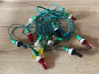 staré vánoční ozdoby světýlka osvětlení vánoční stromeček