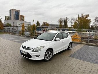 HYundai i30 1,4i 80kW - rok 2011 - Klima - Nové v ČR